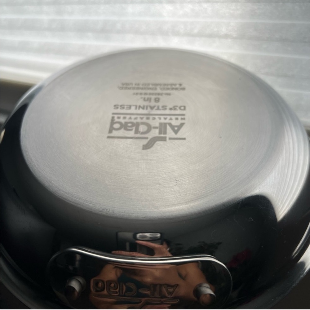 NEW ALL CLAD D3® Tri-Ply Stainless-Steel 8” 
Fry Pan - Picture 12 of 15